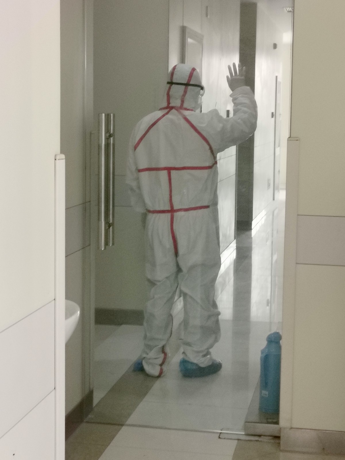 发热门诊2.jpg 发热门诊2.jpg